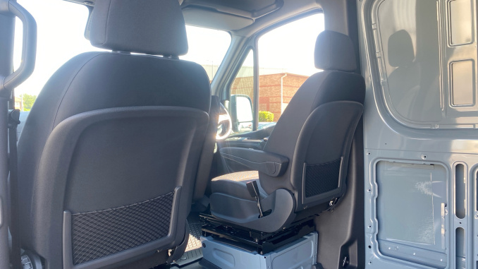 Mercedes-Benz Sprinter 319Cdi L2 Diesel Rwd 3.5t H2 Pro Van 9G-Tronic - Image 23